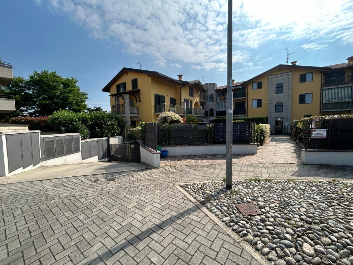 Appartamento Mimosa - Immobili E Soluzioni Rent Brembate Kültér fotó
